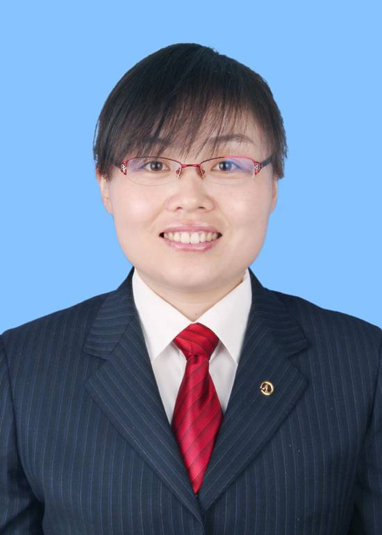黄翠萍,女,1982年8月出生,山东沂水人,研究生学历,现为莱钢医院妇产科