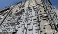 2022-06-27，山东潍坊一家商场的奇葩外墙吸引了路人目光。日前，山东省潍坊市区一家商场进行外墙改建，整个外墙采用了不同大小的方块进行装饰，被过往的路人戏称为“俄罗斯方块”。