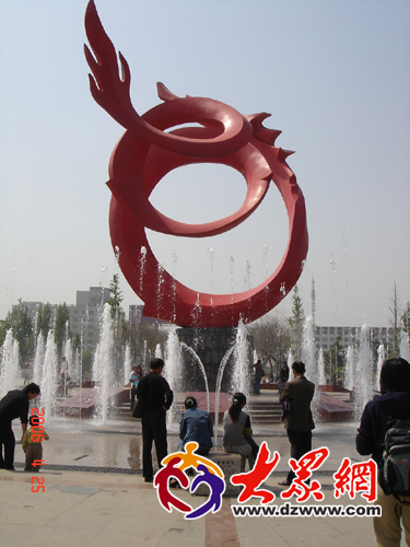 濮阳市中心广场喷泉图片