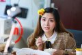2018年6月5日，“我吃过8斤炒饭，150斤饺子。”杭州滨江某写字楼里上班的龚奕萌说，自己的身高是163cm，还能长期保持体重94斤。
